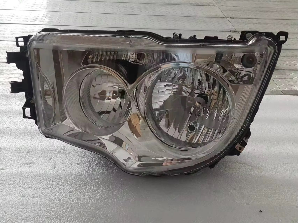 Faro Mercedez Benz Arocs