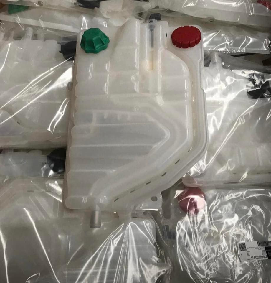 Tanque refrigerante MB Atego